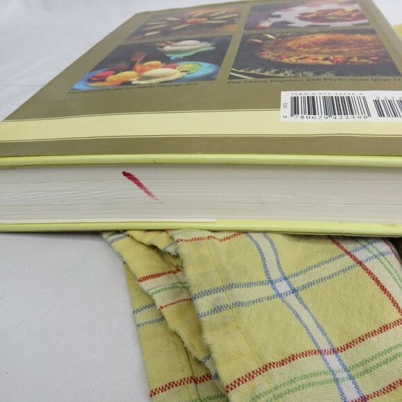 Spago Desserts Cookbook Mary Bergin Judy Gethers Hardback Cook Book 1994 1st Ed - Picture 10 of 10